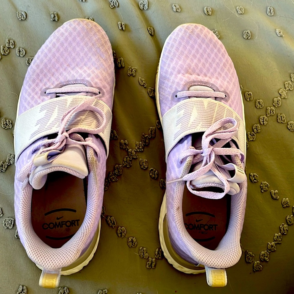 Nike Renew lavender